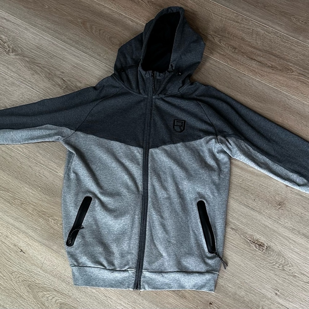 Rise zip up jacket size large